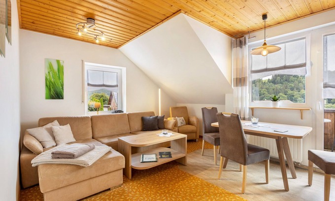 Schwalefeld Apartment | Apartment 'Ferienwohnung Typ 1' with Mountain View, Shared Terrace and Wi-Fi