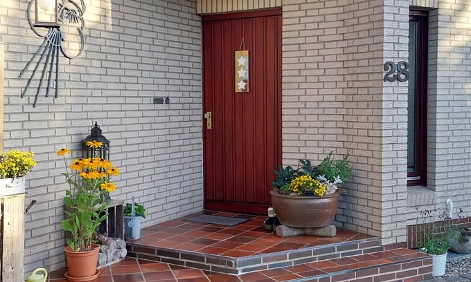 Bargenstedt Apartment | Apartment 'Ferienwohnung Hennings' with Private Terrace, Shared Garden and Wi-Fi