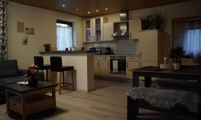 Eckersdorf Apartment | Apartment 'Ferienwohnung Zum Lausbub' with Wi-Fi