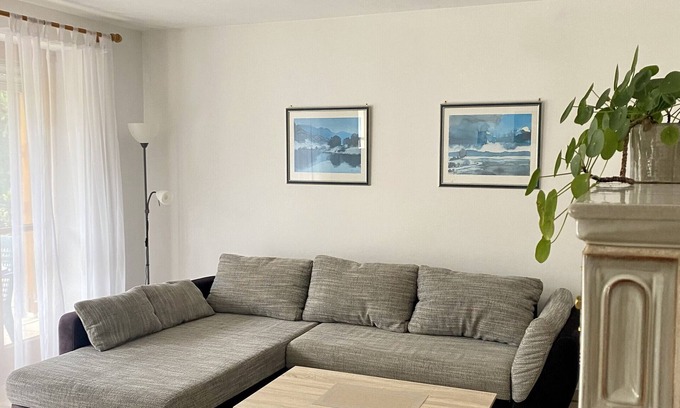 Starnberg Apartment | Apartment 'Ferienwohnung Starnberg' with Private Terrace, Shared Garden and Wi-Fi