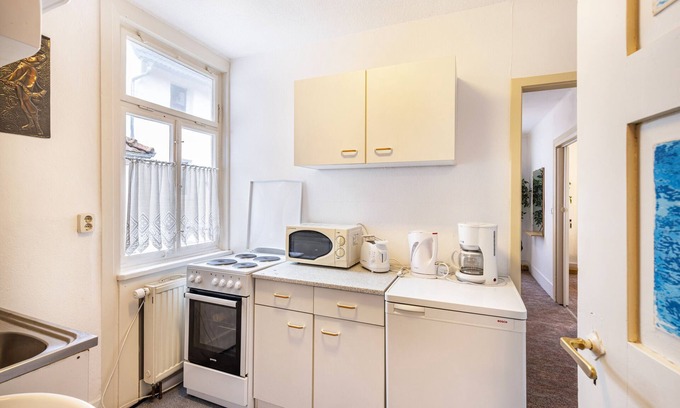 Albstadt Apartment | Apartment 'Ferienwohnung 202' with Shared Garden and Wi-Fi