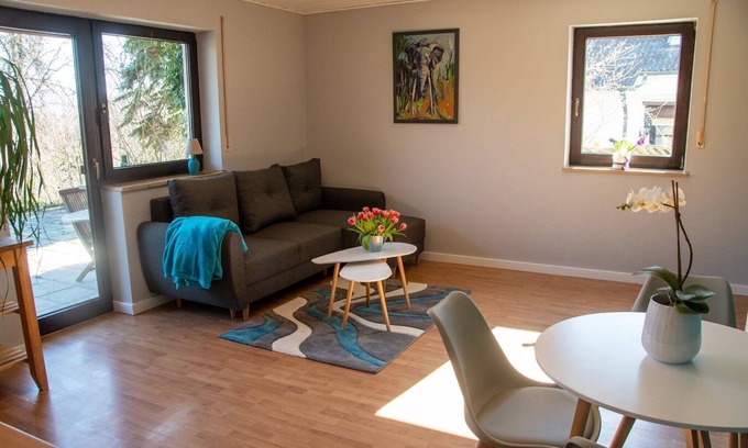 Eltmann Apartment | Apartment 'Ferienwohnung Maintalblick' with Private Terrace, Private Garden and Wi-Fi