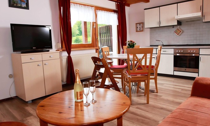 Hohenbodman Apartment | Apartment 'Ferienwohnung 2, 60 Qm' with Shared Garden, Balcony and Wi-Fi