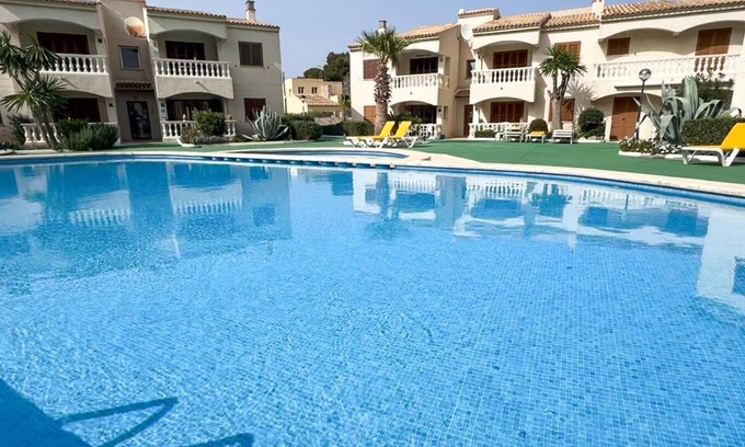 Cala Agulla Apartment | Apartment Flora with approx. 60 sqm, pool, 2 bedrooms, 4 pers. Beach approx. 500 m Watch video? Enter "Flora Cala Ratjada" on YouTube