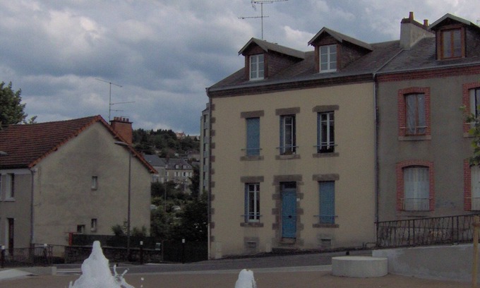 Gueret Apartment | Apartment for 2 people in the center of a "large village in the countryside"