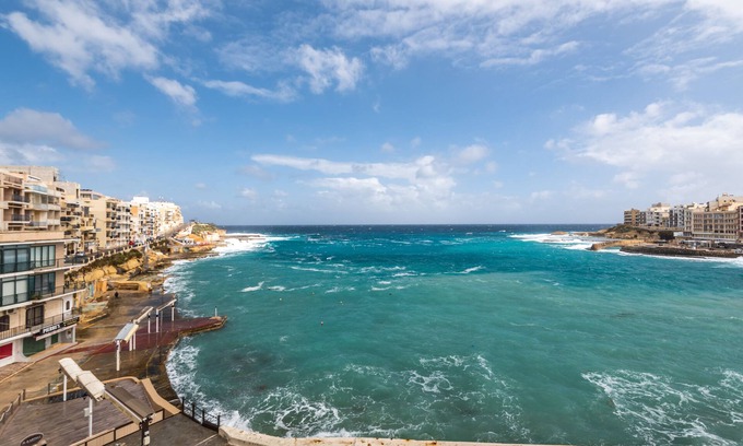 Marsalforn Apartment | Apartment for 2 persons with good sized balcony and amazing sea views!