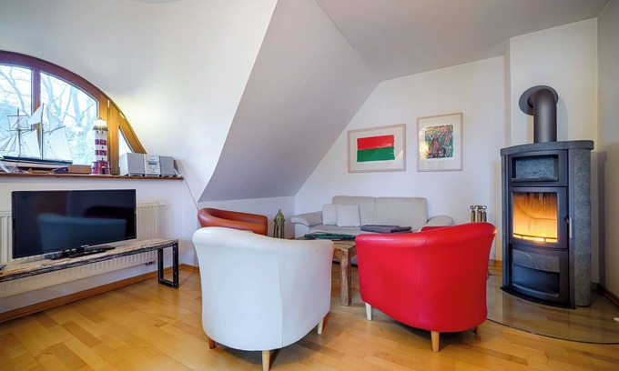Ostseebad Prerow Apartment | Apartment for 4 p. + toddler centrally located and close to the beach, wood-burning stove, sauna, balcony, WLAN