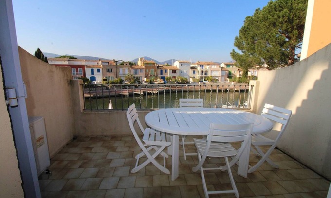 Port Cogolin Apartment | Apartment for 4 people in a residence with a pool in Port Cogolin