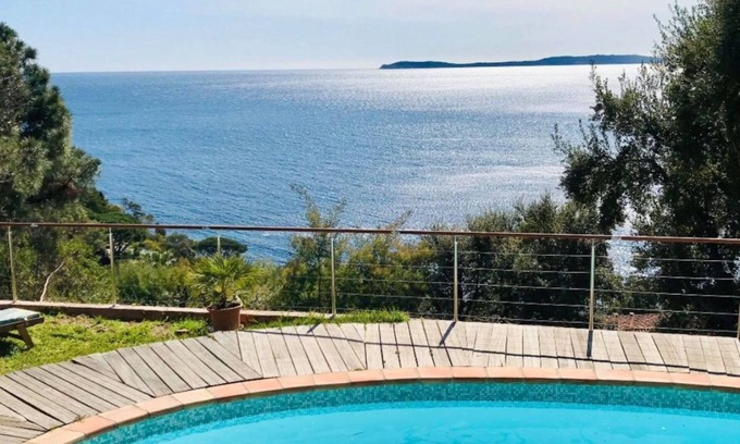 Rayol-Canadel-sur-Mer Apartment | Apartment panoramic sea view