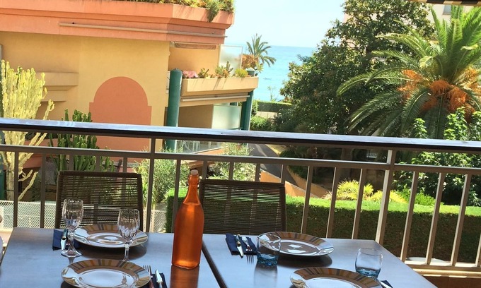 Roquebrune-Cap-Martin Apartment | APARTMENT 6 pers 150m SEASIDE SEA LARGE TERRACE SEA VIEW PARKING