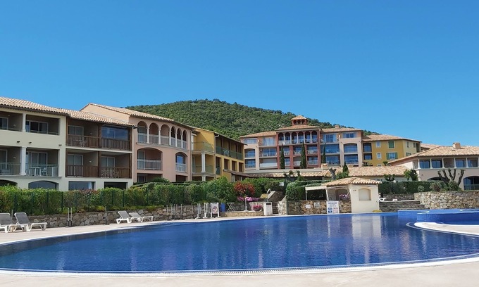 Les Issambres Apartment | Apartment in secure residence, 5 minutes from the beach and shops
