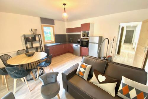Saint-Jean-de-Maurienne Apartment | Apartment for 4 to 6 people with terrace