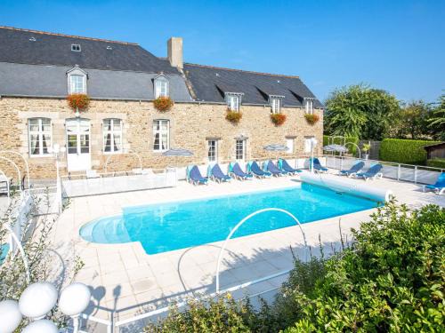 Saint-Jouan-des-Guerets Apartment | Apartment Le Renard by Interhome