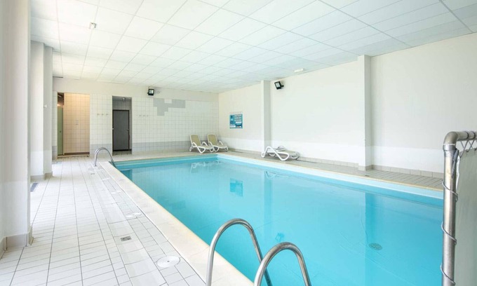 Saint-Sorlin-d'Arves Apartment | Apartment in French Alps with Pool Access