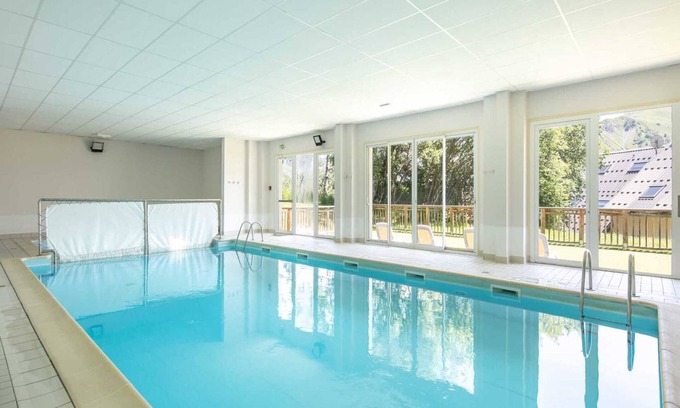 Saint-Sorlin-d'Arves Apartment | Apartment in Saint-Sorlin near Ski Resort