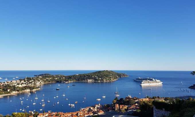 Villefranche-sur-Mer Apartment | Apartment Rooftop Villefranche-Sur-Mer