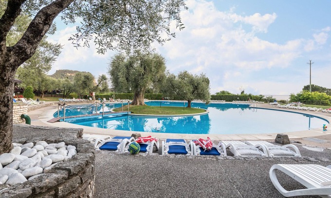 Corno Apartment | Apartment Garda Lake and swimming pool near the historic center and beach
