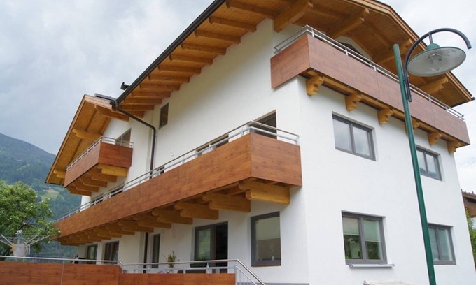 Stumm Apartment | Apartment "Gertis Top 2" with Mountain View, Wi-Fi & Balcony