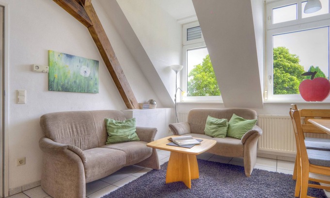 Wettringen Apartment | Apartment 'Göckes Haus Und Garten Wiesenblick' with Shared Terrace, Shared Garden and Wi-Fi