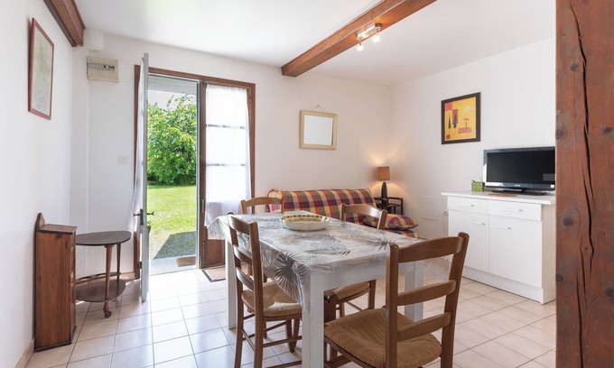 Argeles Gazost Apartment | Apartment 'Hautacam' with Mountain View, Shared Garden and Wi-Fi