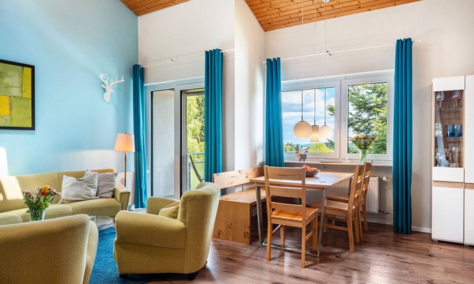 Schoenwald Apartment | Apartment 'Himmelblau' with Pool Sauna