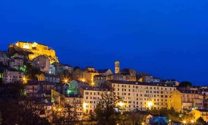 Corte Apartment | Apartment historic center Corte, View of the citadel