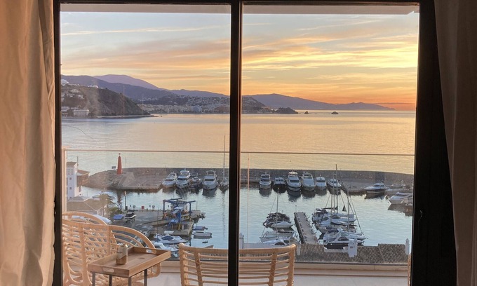 Almunecar Apartment | Apartment 'Icon Marina B' with Sea View, Wi-Fi and Air Conditioning