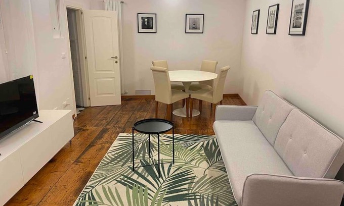 Saragozza-Porto Apartment | Apartment in a historic building