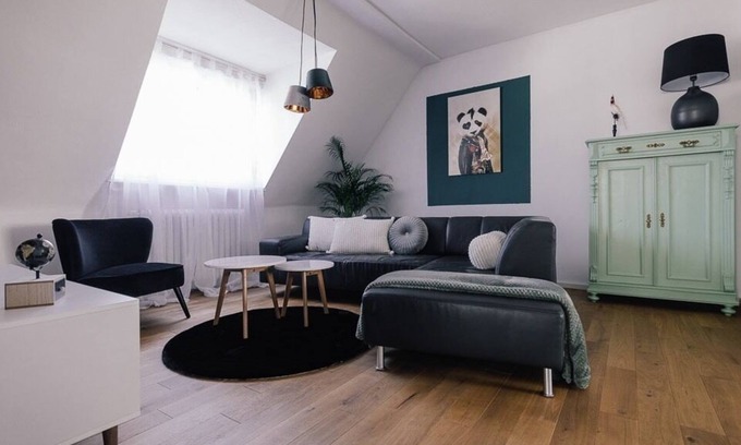 Feudenheim Apartment | Apartment in a quiet location, central to the city center, with upscale furnishings
