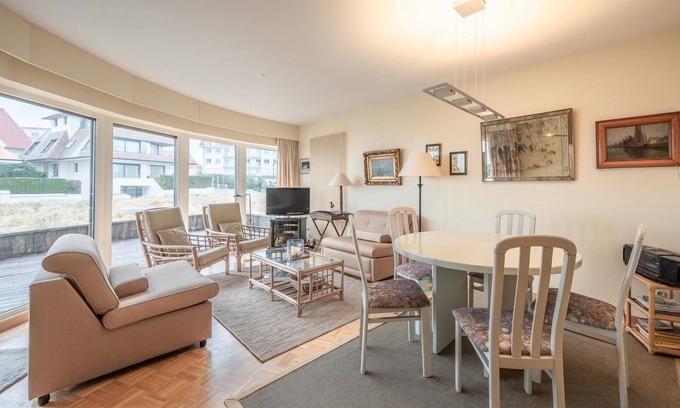 Duinbergen Apartment | Apartment in a villa with terrace