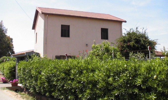 Alghero House | apartment in a villa in the countryside just 4 km from the sea