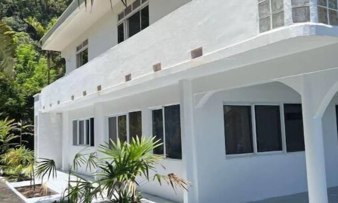 Mahina Apartment | Apartment in a villa on the beach. Ocean view