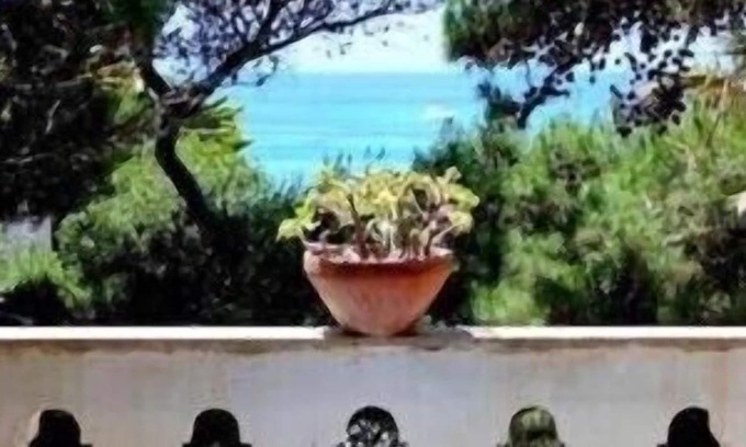 Favignana Apartment | Apartment in ancient villa facing the sea