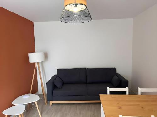 Ballon-Saint-Mars Apartment | Apartment in Ballon near Le Mans Circuit