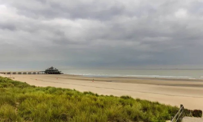 Blankenberge Ski Chalet | Apartment in Belgium near Summer Dream Beach