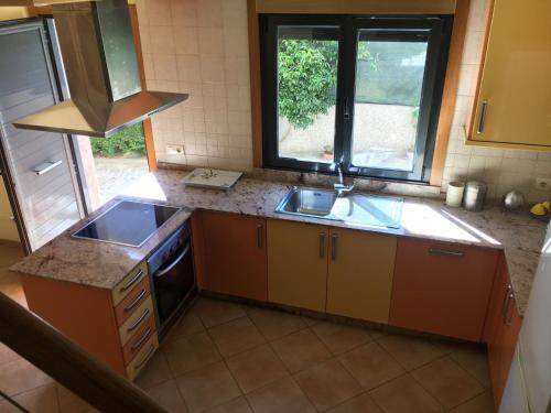 Donon Villa | Apartment in Cangas near Playa de Barra, cleaning included