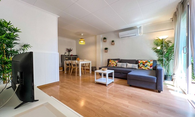 Calella Apartment | Apartment in Calella steps from the beach