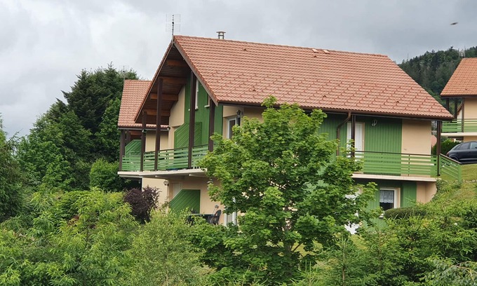 Gerardmer Apartment | Apartment in chalet, swimming pool, sleeps 6, lake proximity, Gérardmer