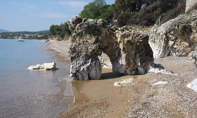 Kalamata Apartment | Apartment in Chrani,Greece - Villa Maria. Just 3 Min. Walk To The Beach