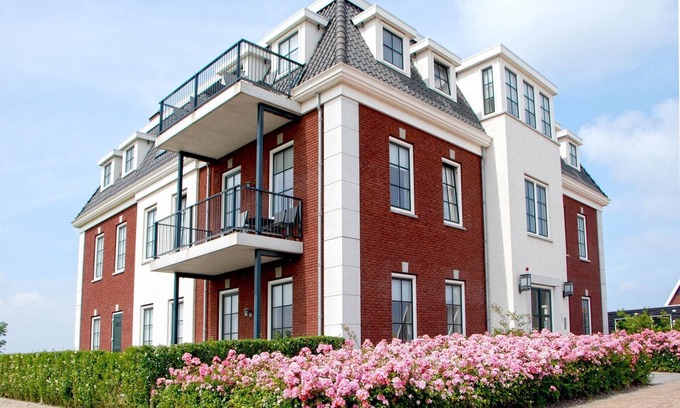 Colijnsplaat Apartment | Apartment in Colijnsplaat near Lake and Sauna