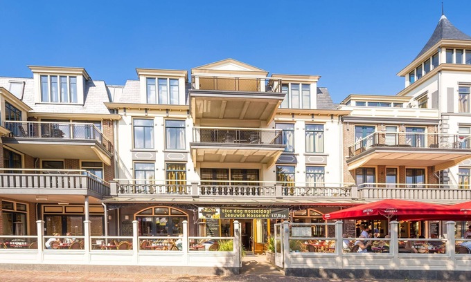 Domburg Apartment | Apartment in Domburg near the Beach