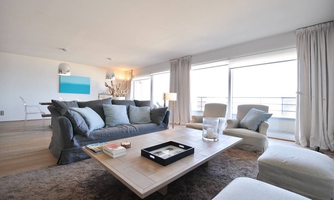 Heist Apartment | Apartment in Duinbergen by the Seafront