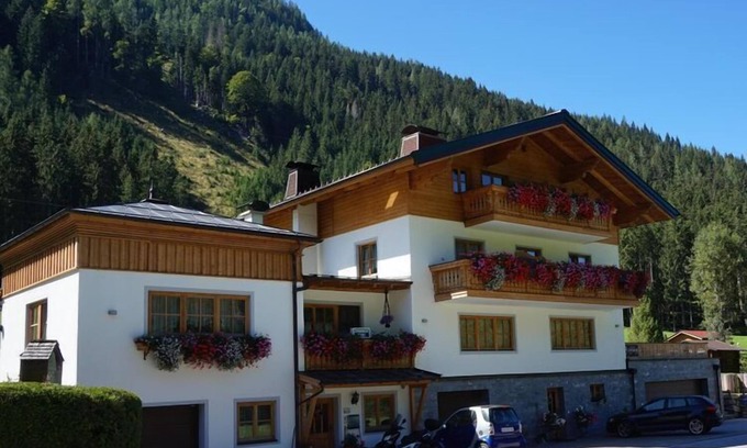 Flachau Apartment | Apartment in Flachau near Ski Slopes
