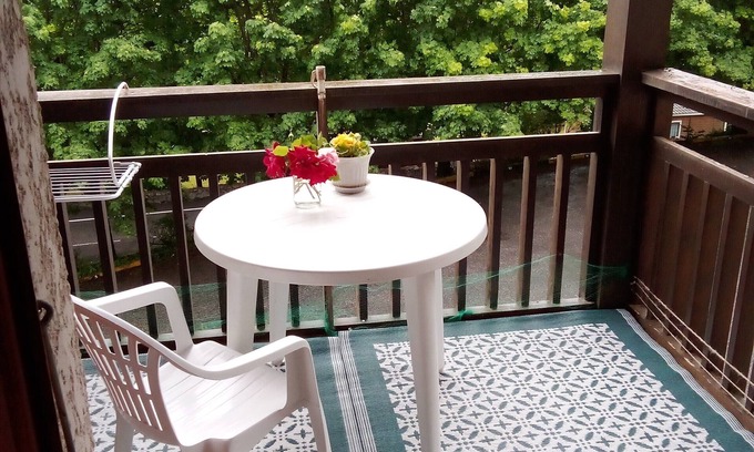 Saint-Mamet Apartment | Apartment in the mountains vacations, spa treatments, balneotherapy