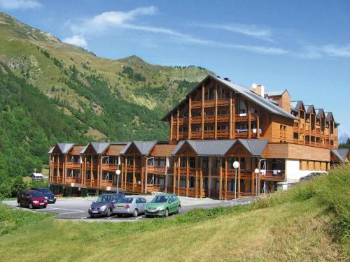 Valloire Apartment | Apartment in France with Stunning Ski Views