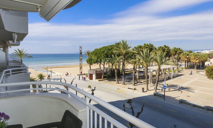 Salou City Centre Apartment | Apartment in front of the sea - Turismar