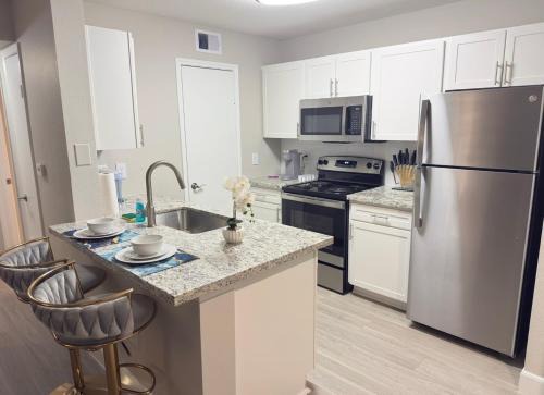 Astrodome Apartment | Apartment in Houston near NRG with Free Parking