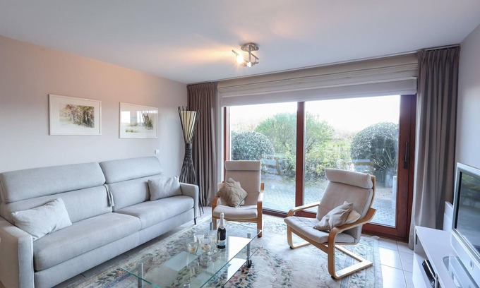 Oostduinkerke-Bad Apartment | Apartment in Koksijde near the Beach