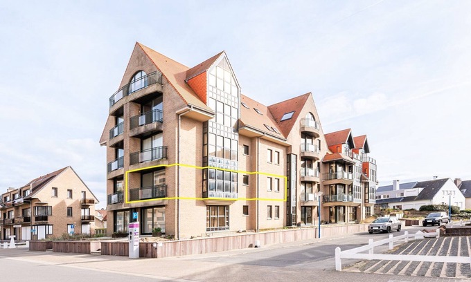 Koksijde-Bad Apartment | Apartment in Koksijde with Sea View