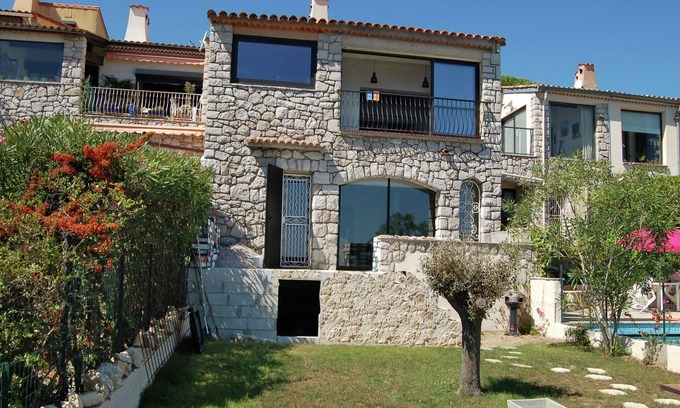 La Turbie Apartment | Apartment in La Turbie with Fenced Garden